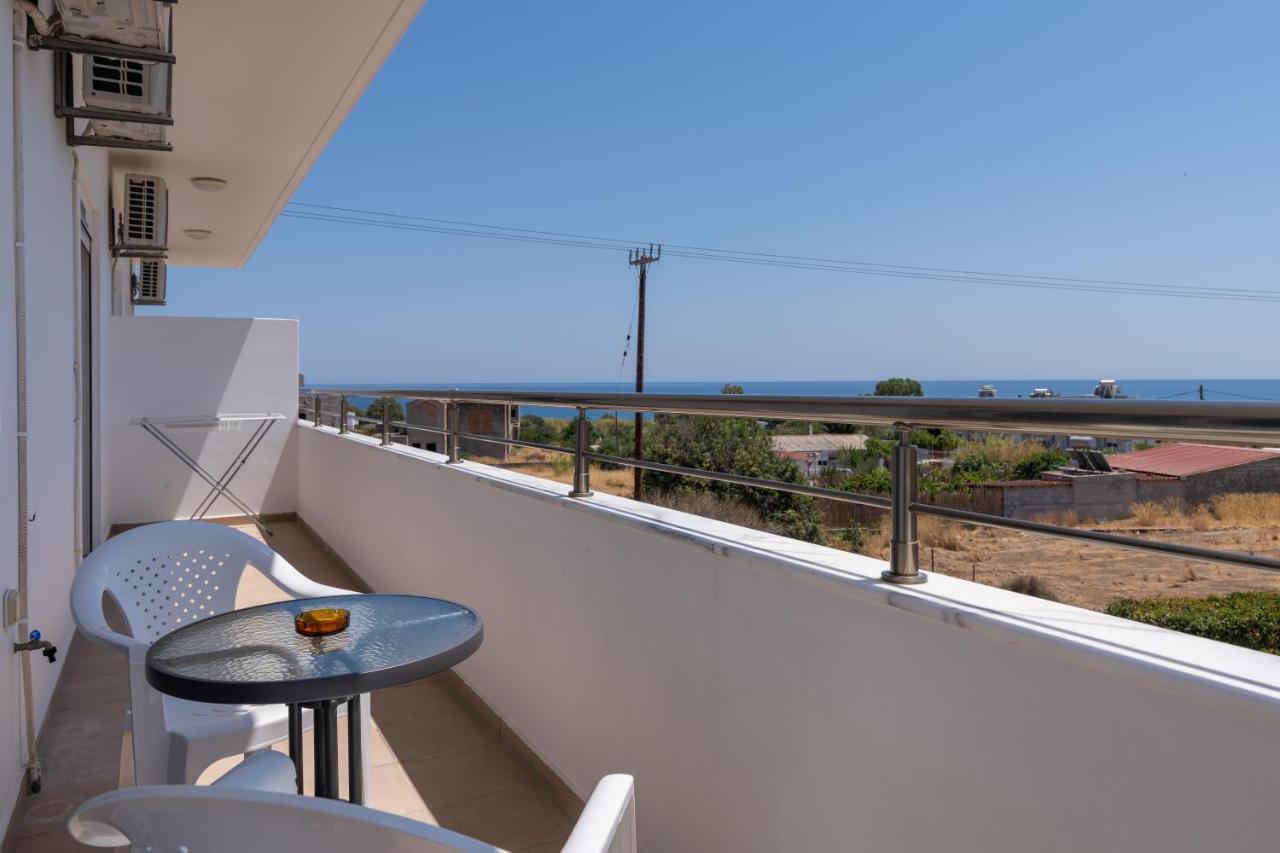 Lungo Mare Apartamento Gennadi Exterior foto